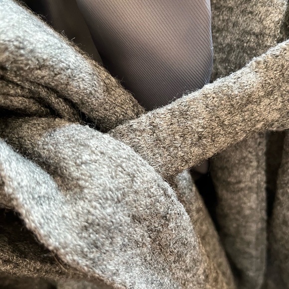 NWT rayon and wool wrap hooded coat Forever 21 - Picture 6 of 15